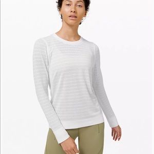 Lululemon Swiftly Breathe Long Sleeve top NWT
